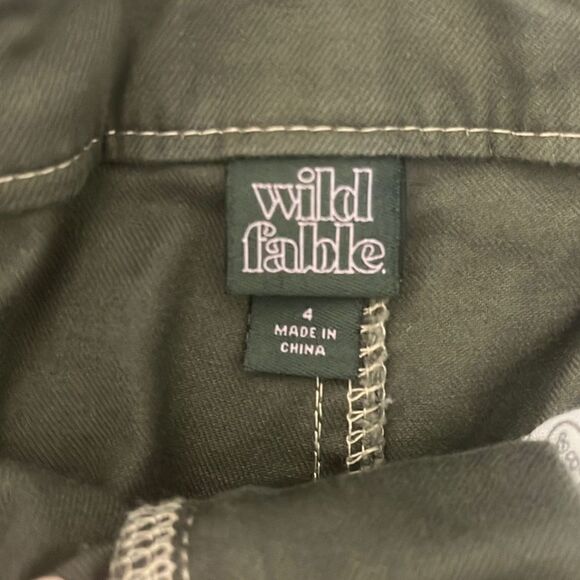 Wild Fable High Rise Paper Bag Army Green Cropped Pants Sz 4 - Picture 6 of 6